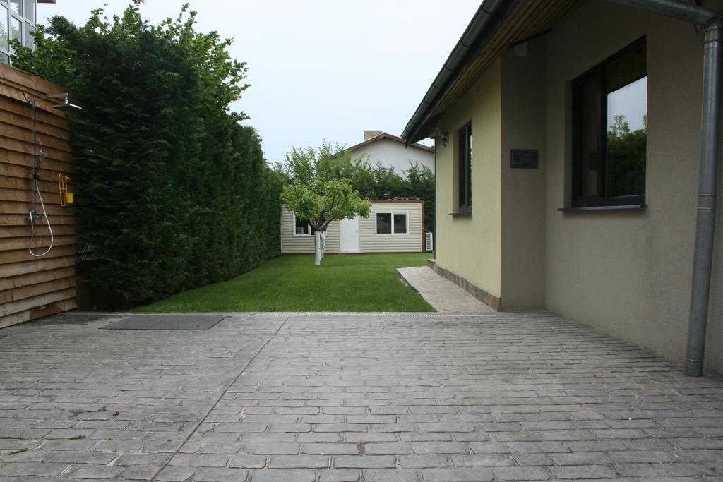 Cherry Tree Cottage Златни пясъци Екстериор снимка