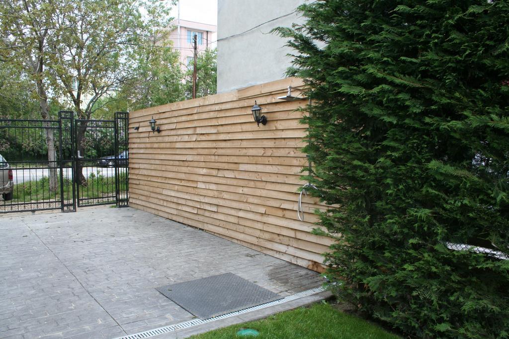 Cherry Tree Cottage Златни пясъци Екстериор снимка