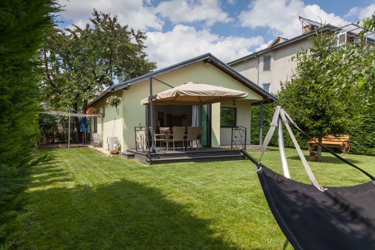 Cherry Tree Cottage Златни пясъци Екстериор снимка