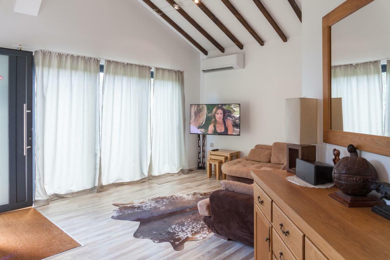 Cherry Tree Cottage Златни пясъци Екстериор снимка