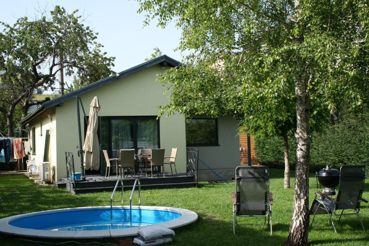 Cherry Tree Cottage Златни пясъци Екстериор снимка