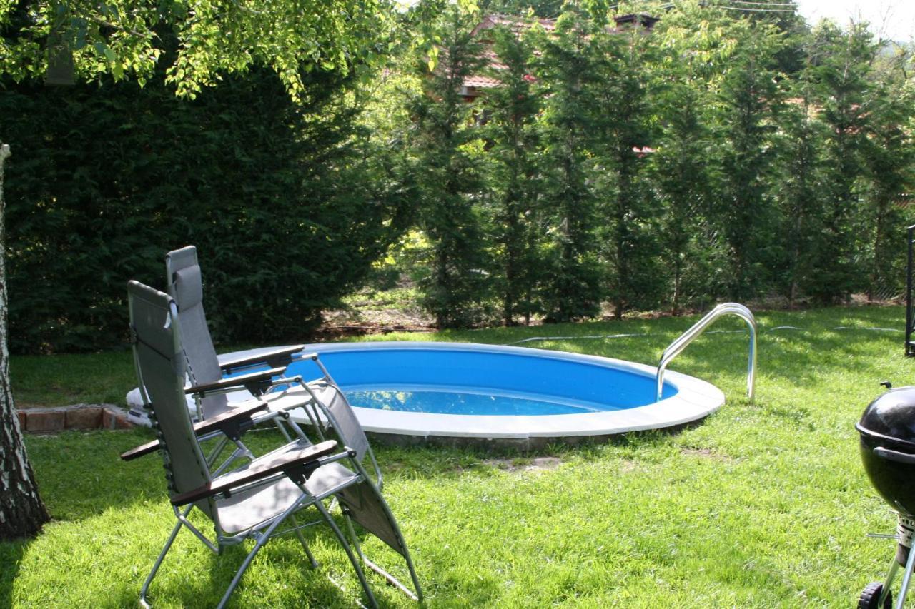 Cherry Tree Cottage Златни пясъци Екстериор снимка